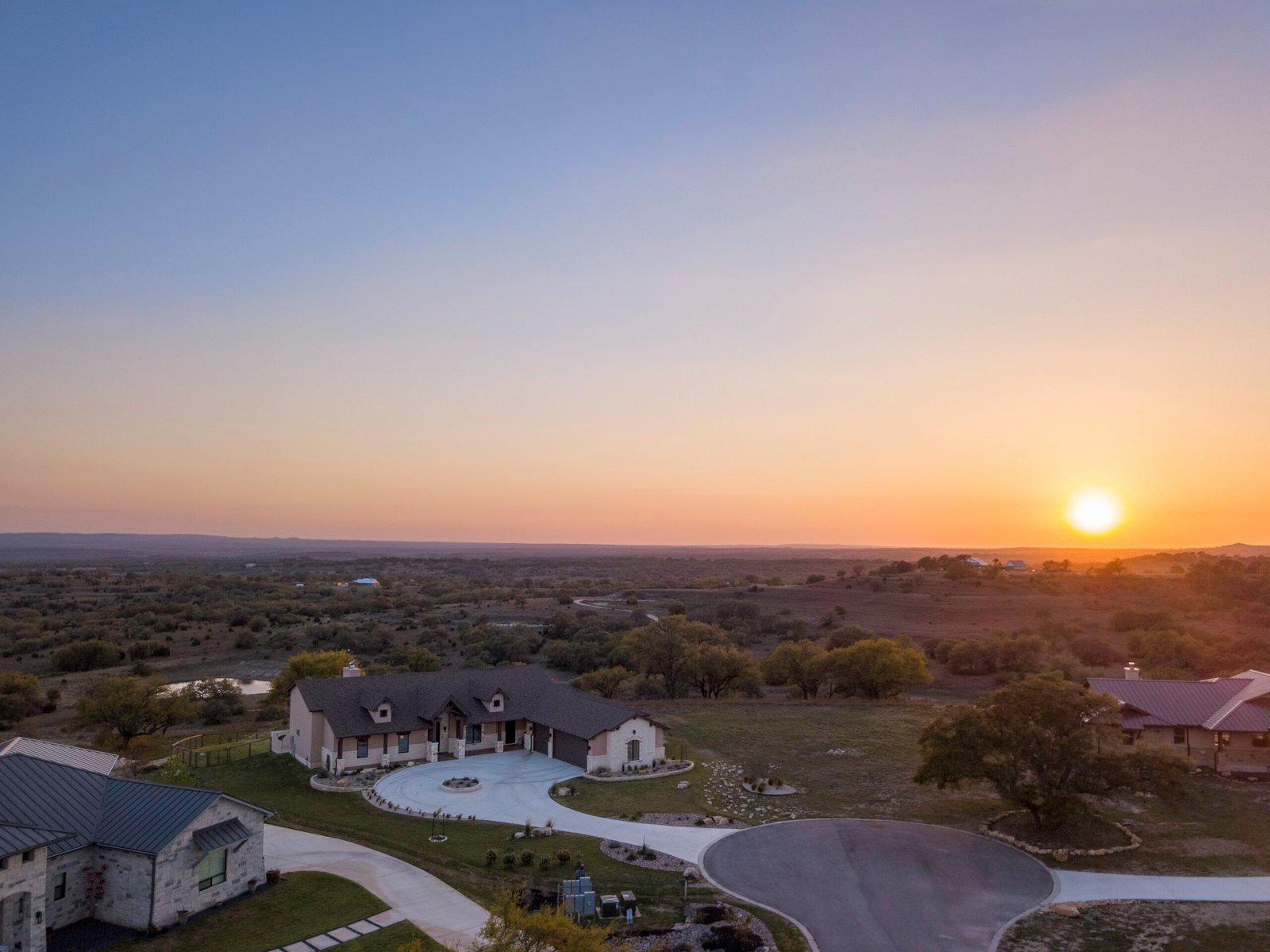 Design-Build vs Traditional Custom Home Building in San Antonio